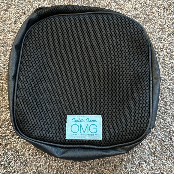 OMG Zippy the Monster Lunch Tote in blue and yellow. - Picture 2 of 5